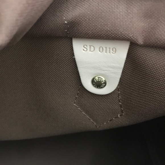 EUC Authentic Louis Vuitton Speedy B 30 - Picture 4 of 8